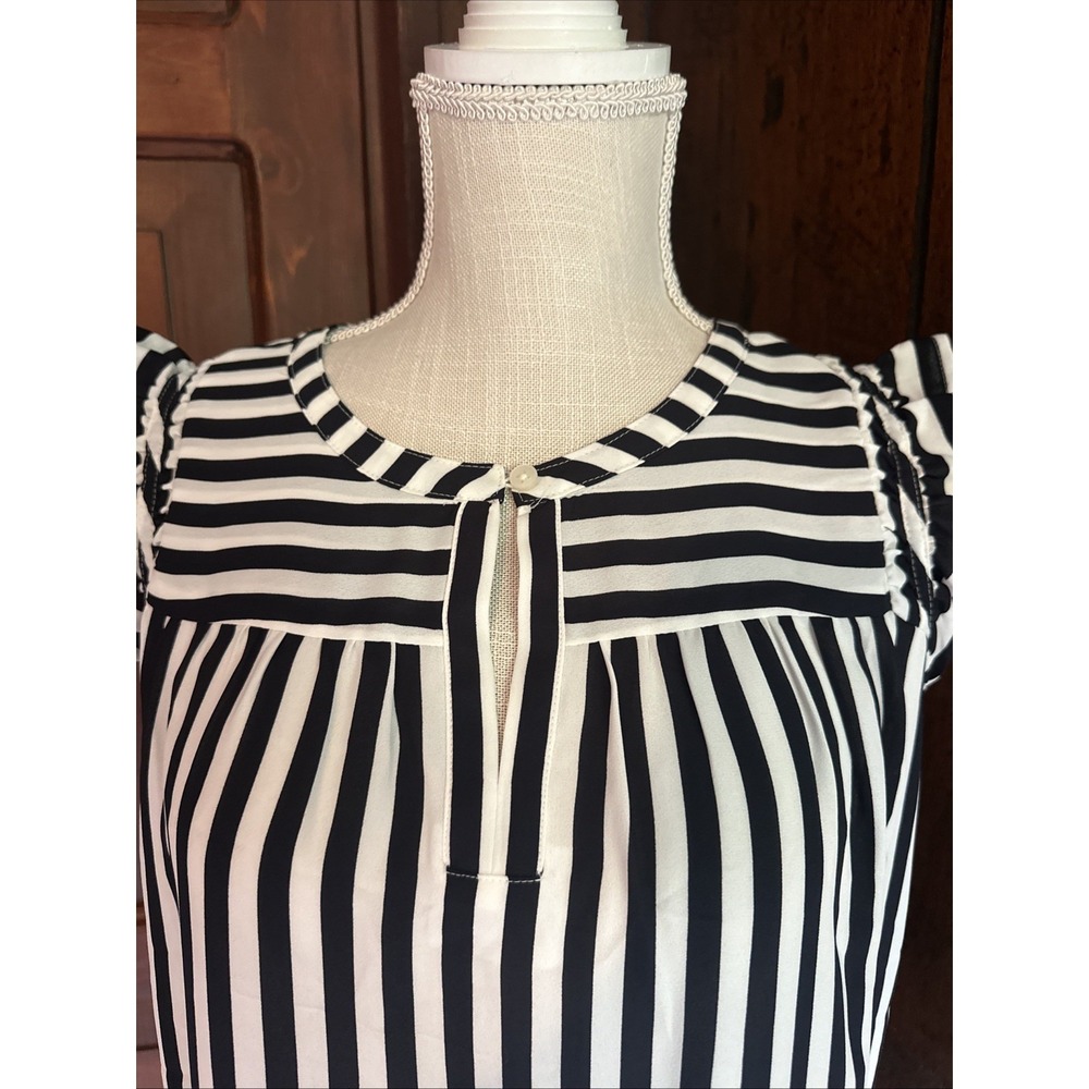 Womens Loft Blouse Ruffle Sleeve Business Casual Work Size XS Black White EUC - Picture 2 of 5